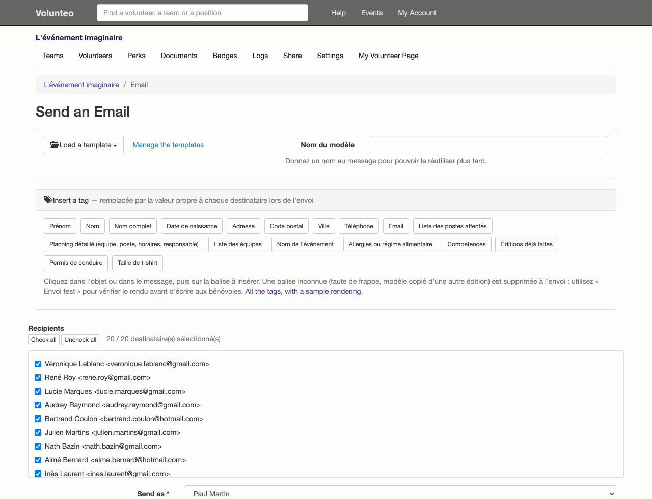 The email screen: the placeholders to insert into the message, and the list of recipients, each with its own checkbox.